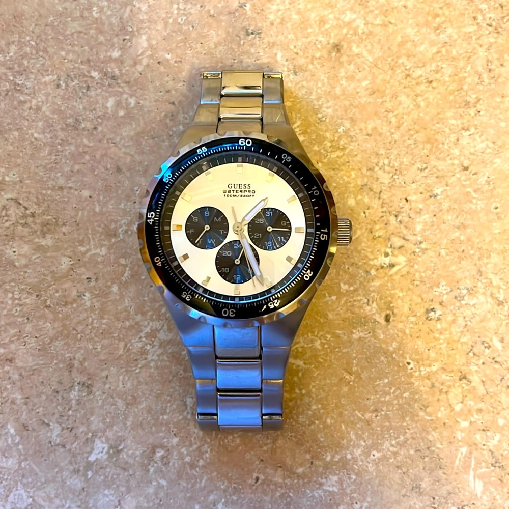 Men’s GUESS Watch